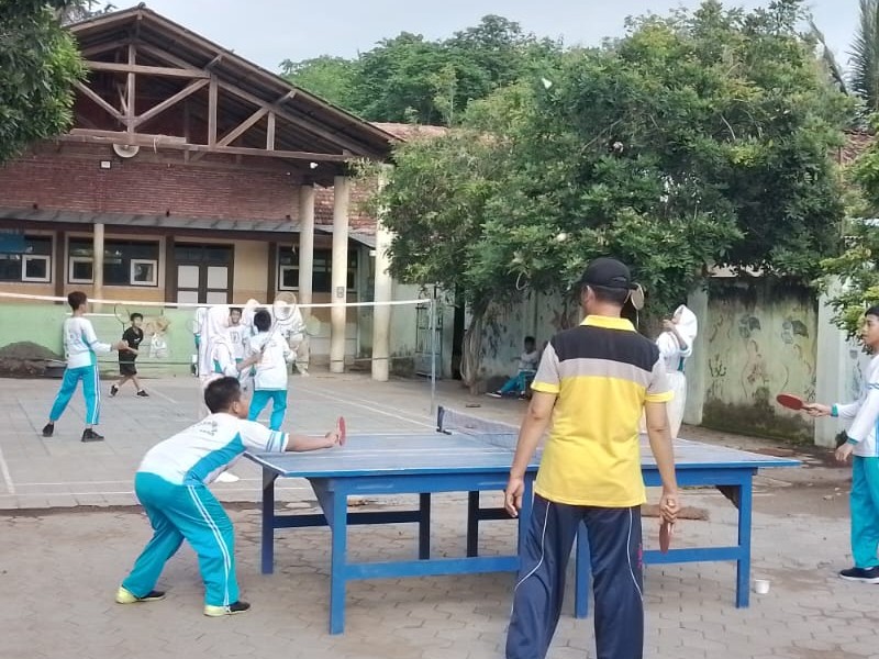 Halaman Sekolah